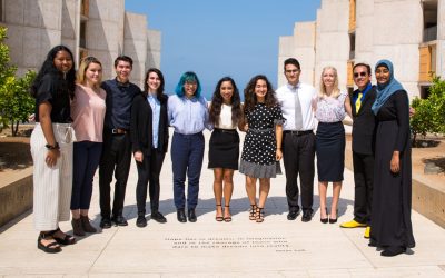 High school scholars immerse themselves in science at Salk